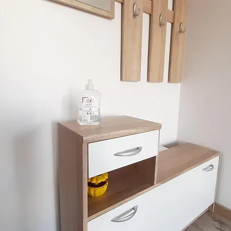 Apartament Roza * シェドルツェ
