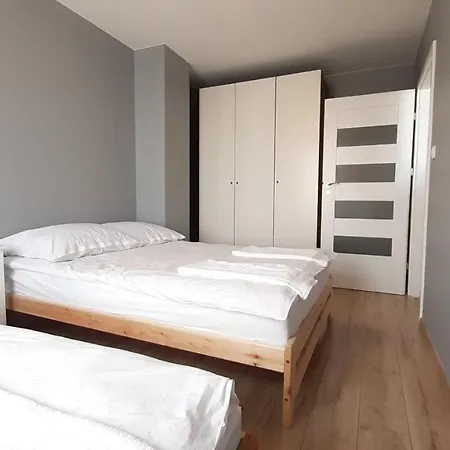 Apartament Roza * シェドルツェ