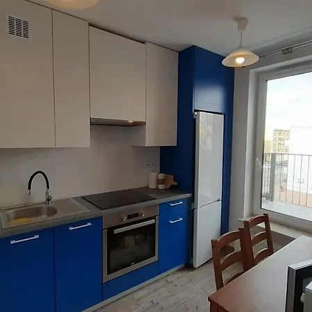 Apartament Roza アパート シェドルツェ
